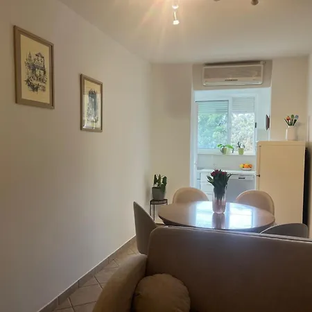 Luni Boutique Heights Old Town 2min Трогір